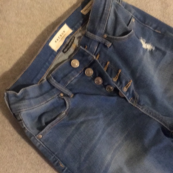 Jeans - Picture 2 of 3